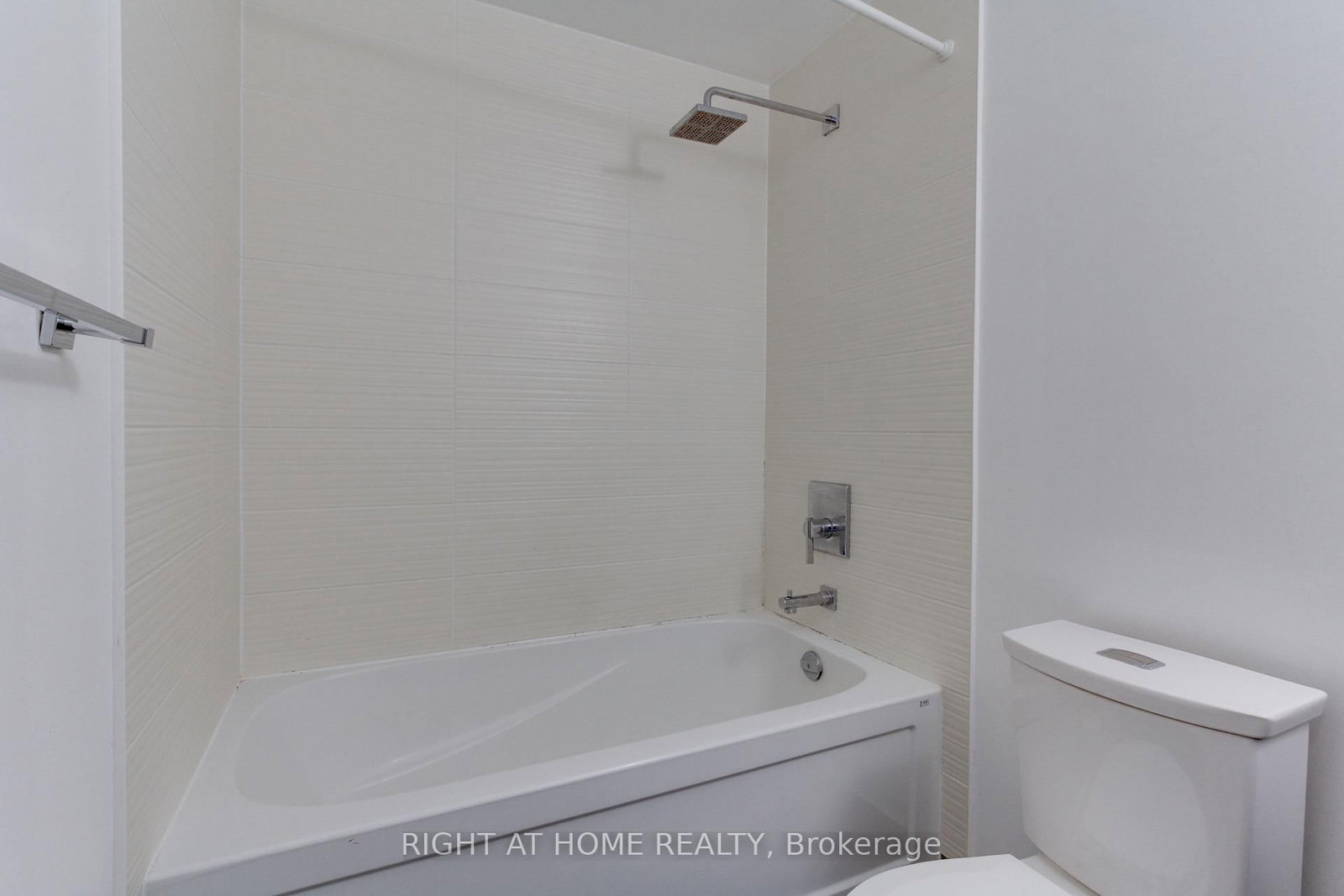 7161 Yonge Street, Unit 422 - Photo 19