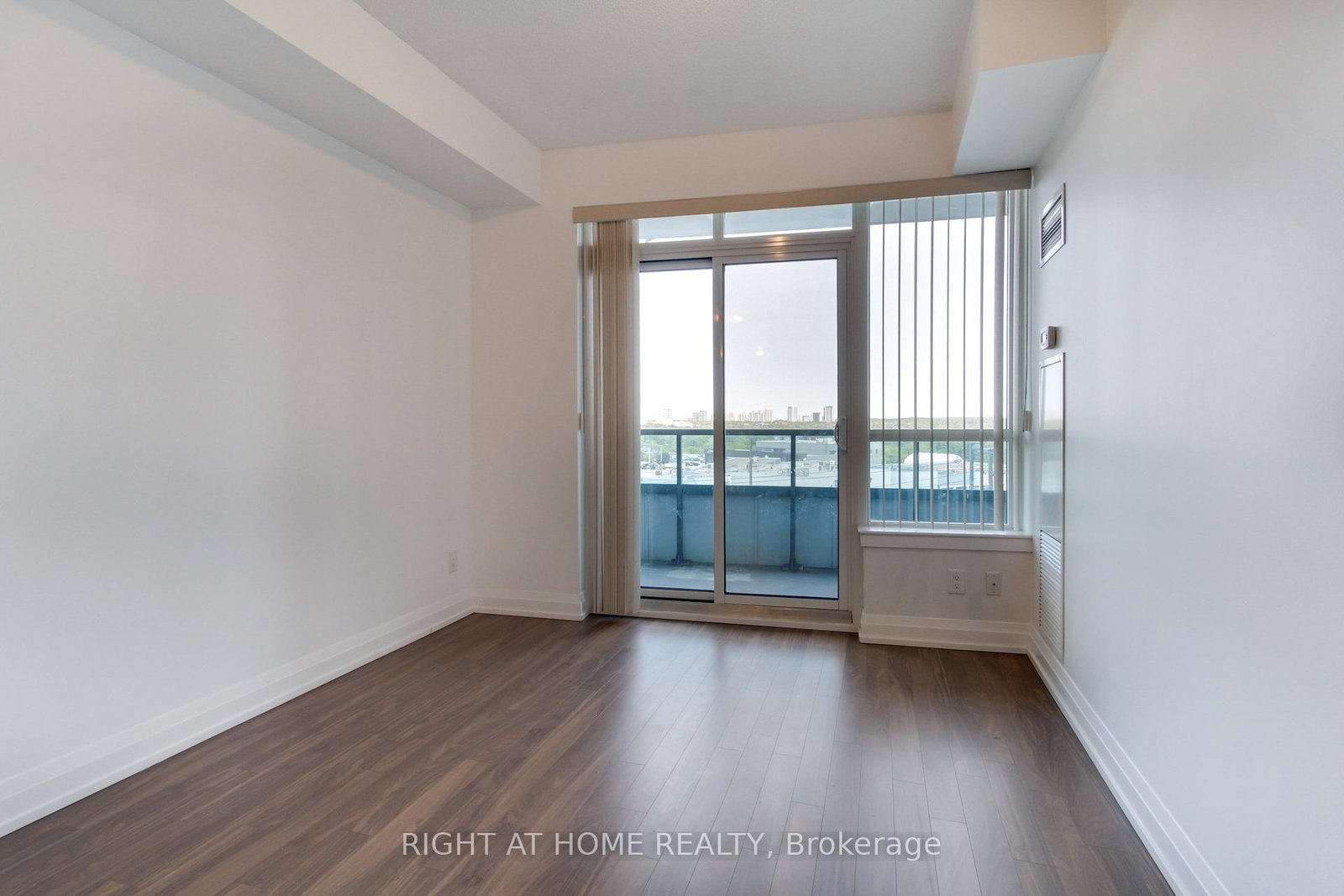 7161 Yonge Street, Unit 422 - Photo 21
