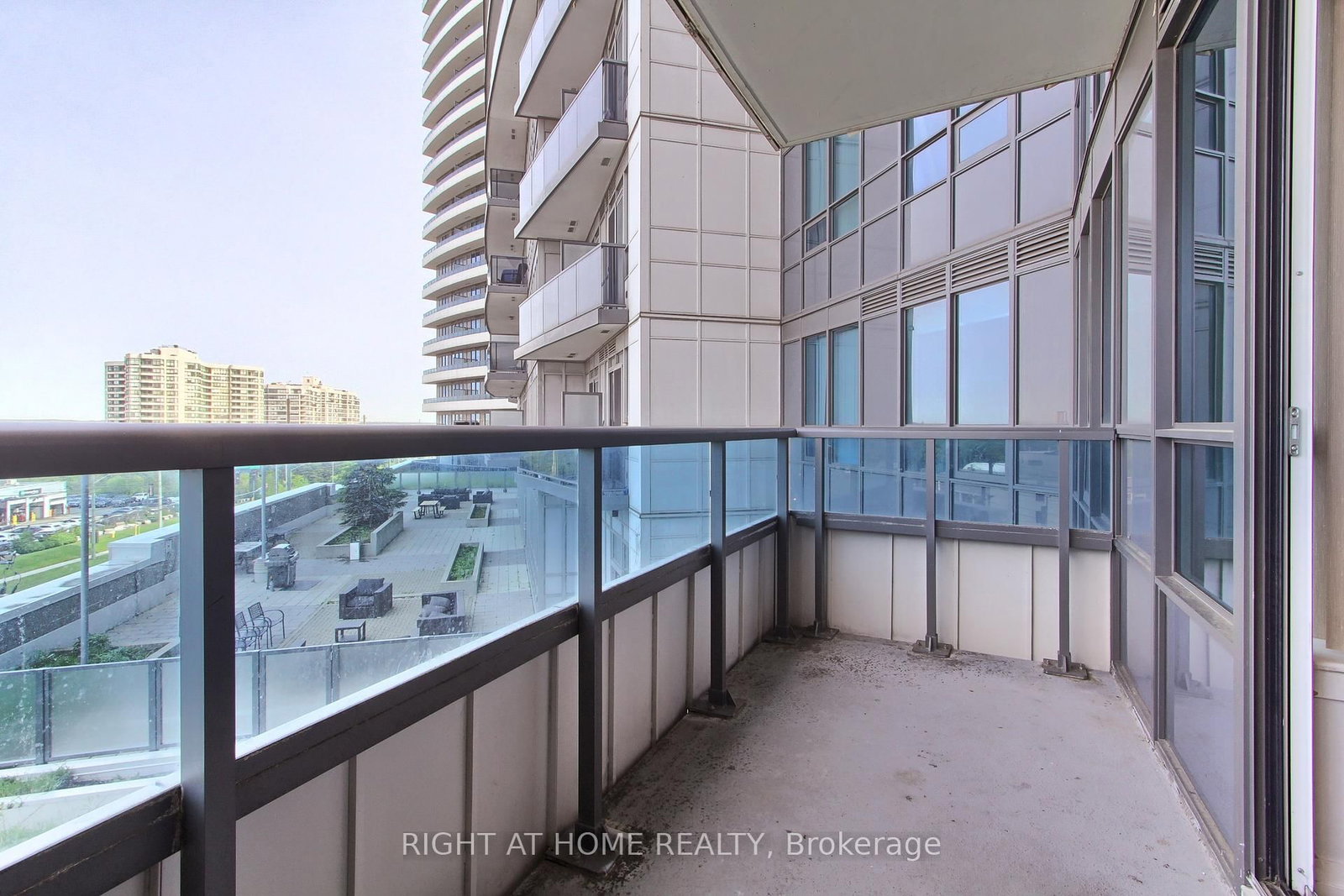 7161 Yonge Street, Unit 422 - Photo 23