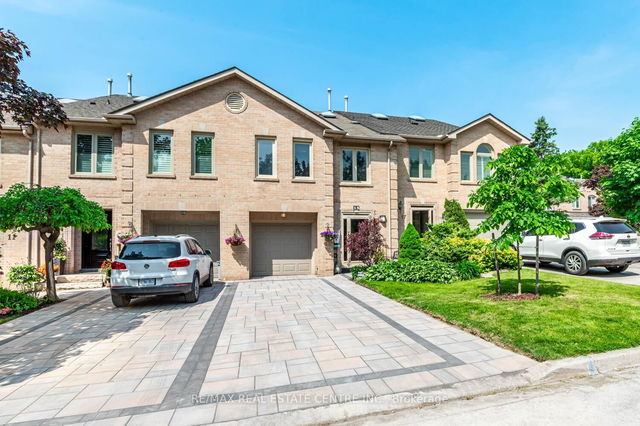 15 Rockingham Court