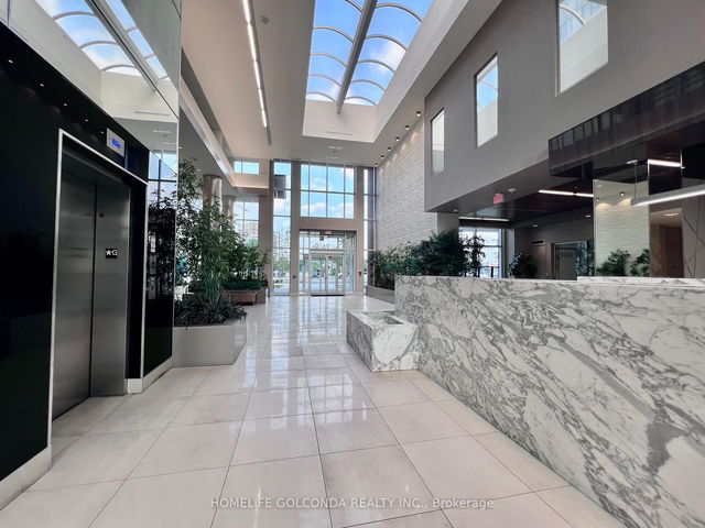 801A - 9608 Yonge Street