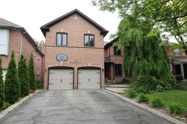 152 Grenadier Crescent