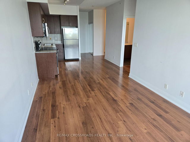 1019 - 376 Highway 7 E Road