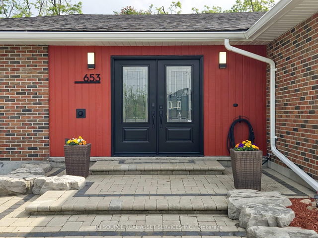 653 Simcoe Street