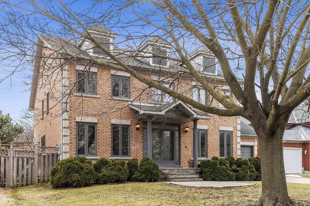 16 Eastgate Crescent