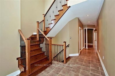 363 Maria Antonia Rd, Vaughan - Vellore Village image-0-3