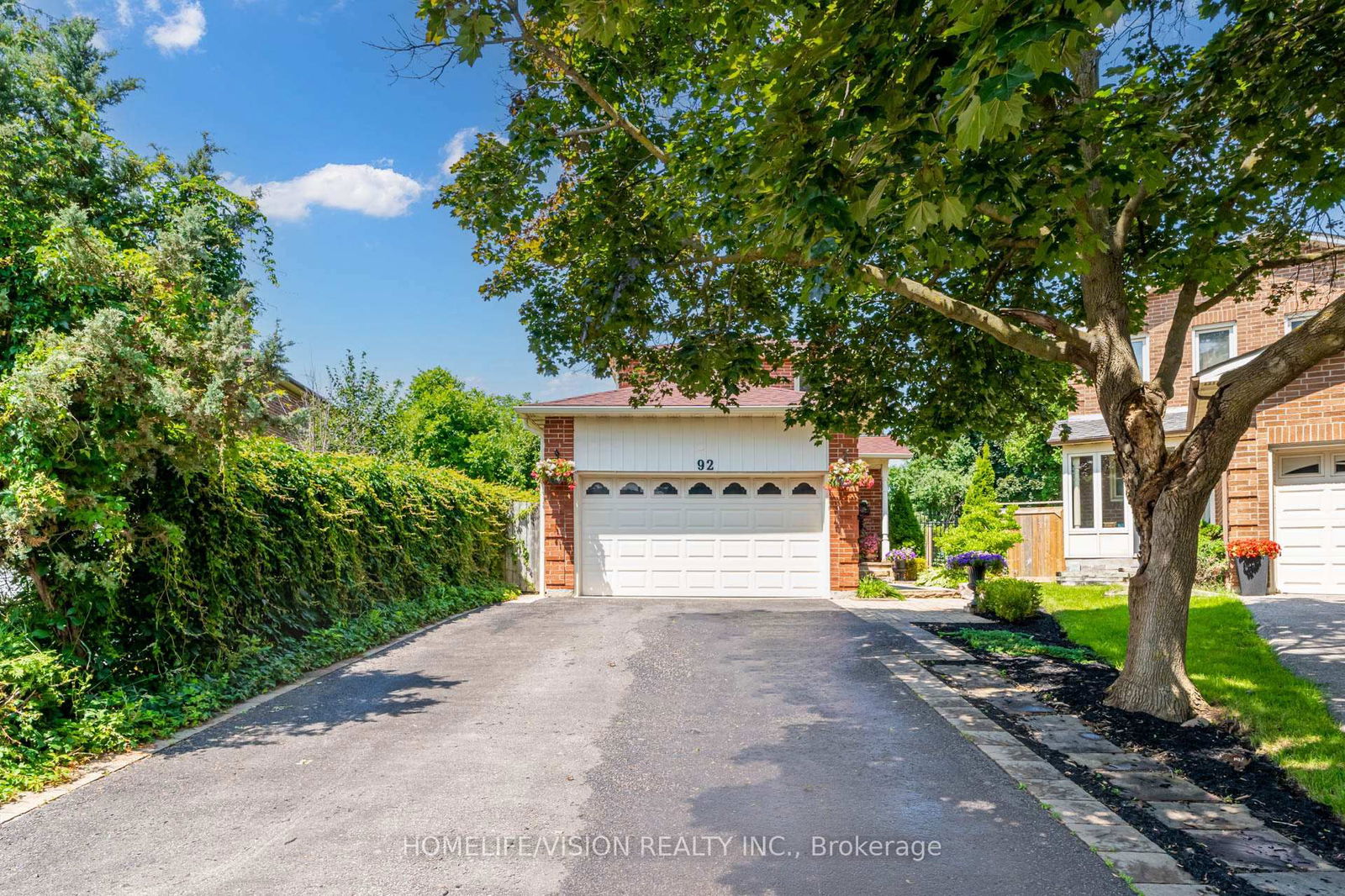 Detached House for sale at 92 Trothen Circle, Markham, Markham Village, L3P 4H6 - MLS: N12209260