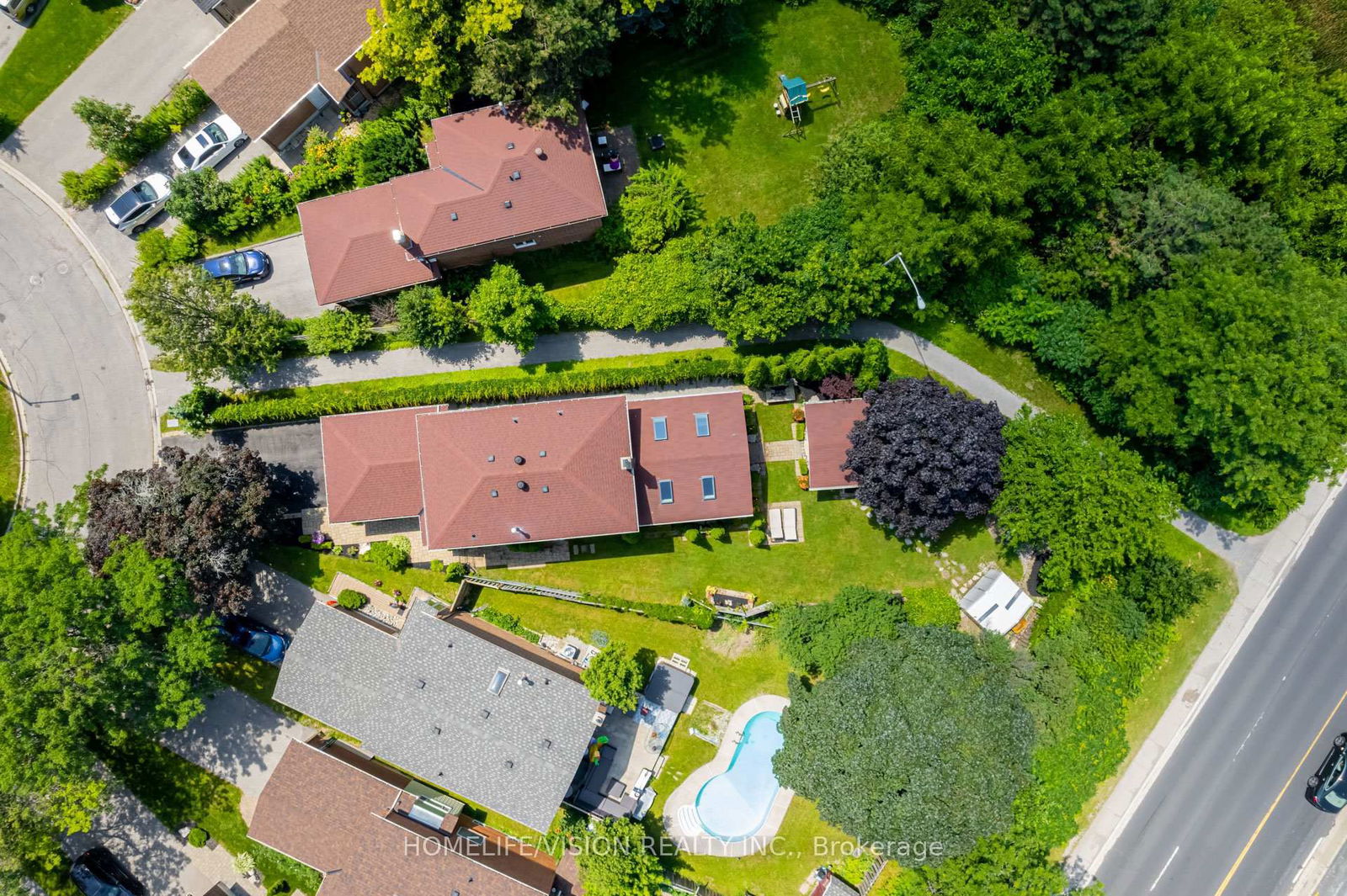 Detached House for sale at 92 Trothen Circle, Markham, Markham Village, L3P 4H6 - MLS: N12209260