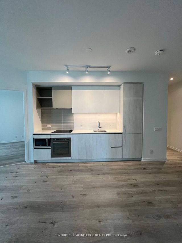 506 - 7890 Jane Street