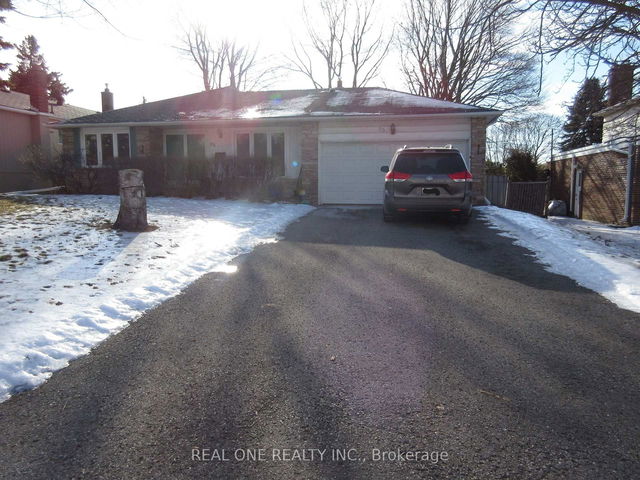Back unit - 93 Southdale Drive
