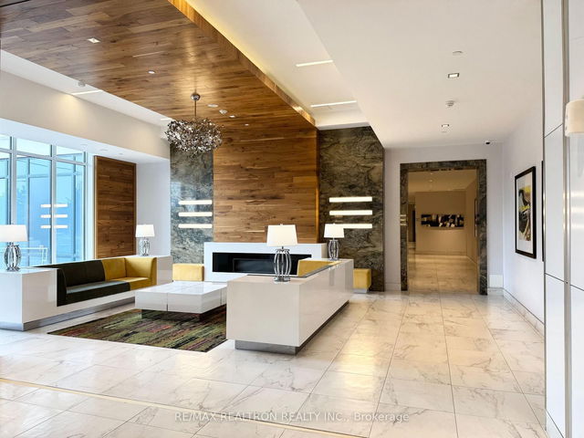 425 - 7900 Bathurst Street