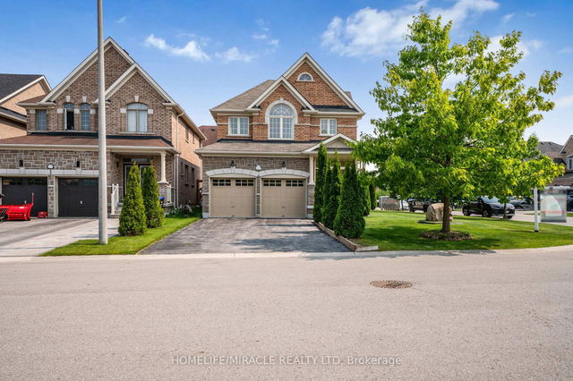 2215 Dawson Crescent