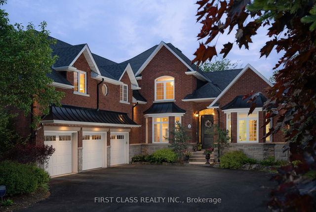 2 Vanvalley Drive