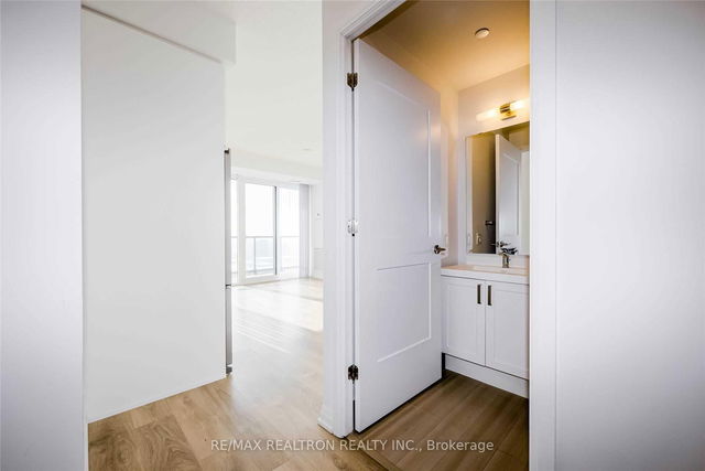 2606 - 7895 Jane Street