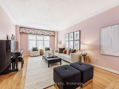 6 Ellingwood Crt, Markham - Unionville image-0-4