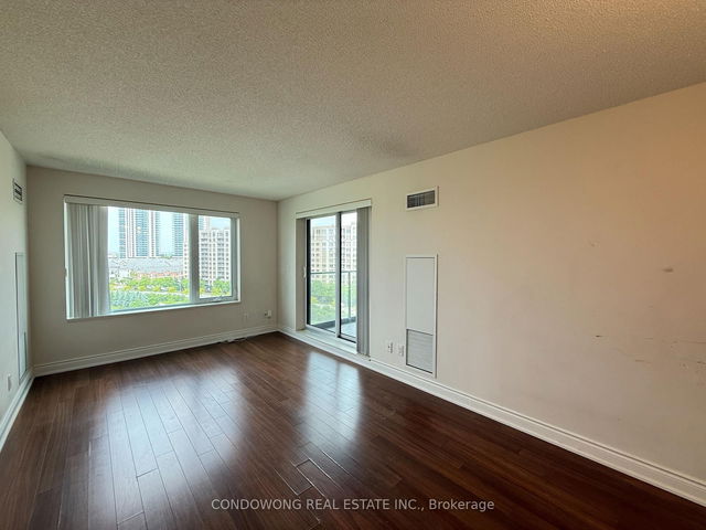1006 - 233 South Park Road