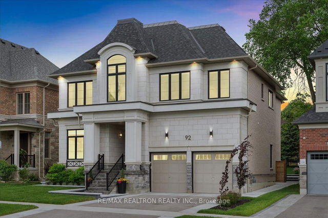 92 Klees Crescent