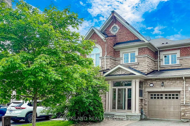 111 Spruce Pine Crescent