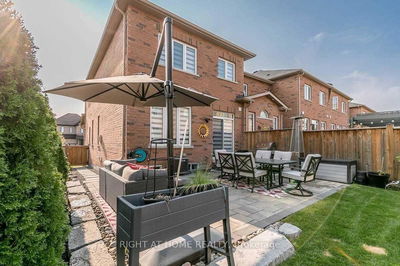 86 Selby Cres, Bradford West Gwillimbury - Bradford