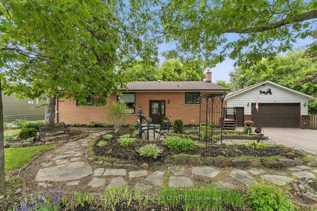 9 Thompson Drive