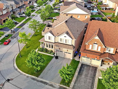 83 Mooney St, Bradford West Gwillimbury - Bradford image-0-2