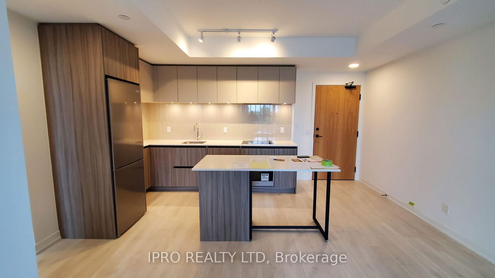 Condo for sale at 210-7950 Bathurst Street, Vaughan, Beverley Glen, L4J 0L4 - MLS: N12215899