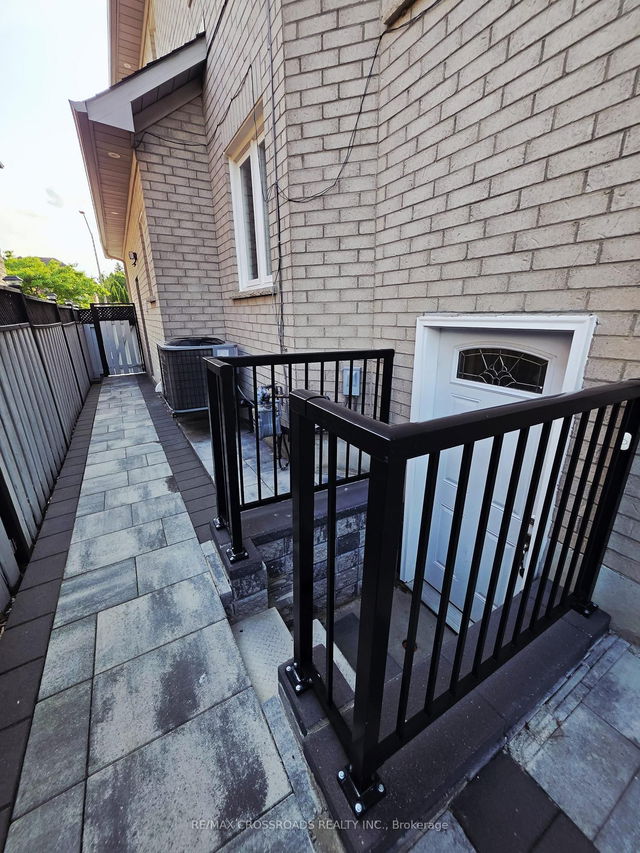 50 Grandlea Crescent