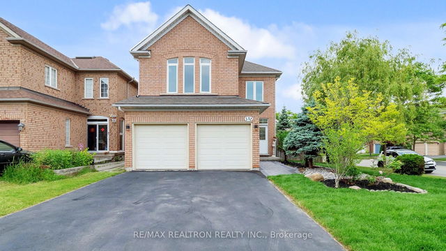 132 Peninsula Crescent