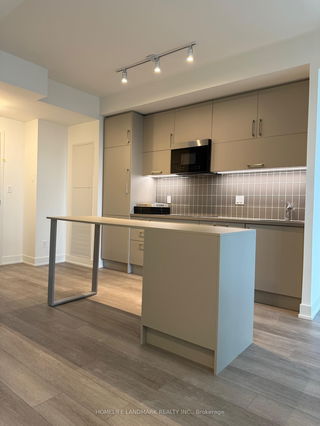 2021 - 56 Andre De Grasse Street