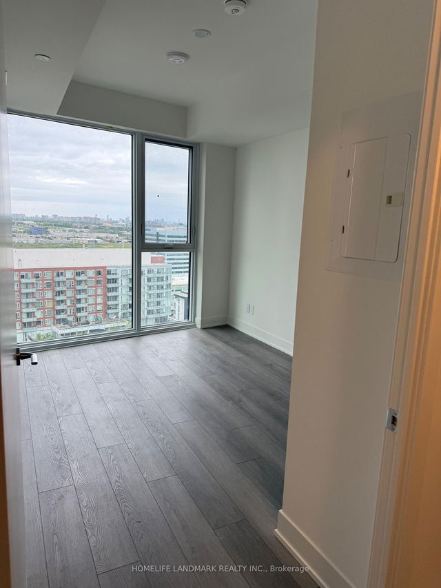 2021 - 56 Andre De Grasse Street