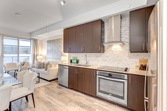 203 - 9608 Yonge Street