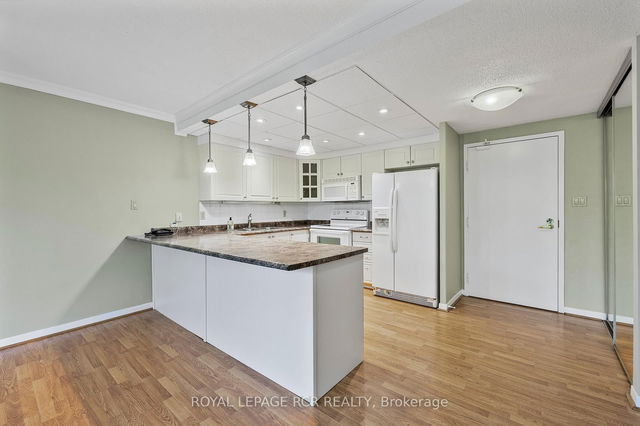 305 - 166 Olive Street