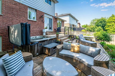 123 Imperial Cres, Bradford West Gwillimbury - Bradford image-0-4