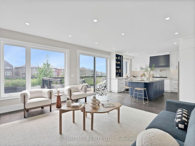 6 Conklin Crescent
