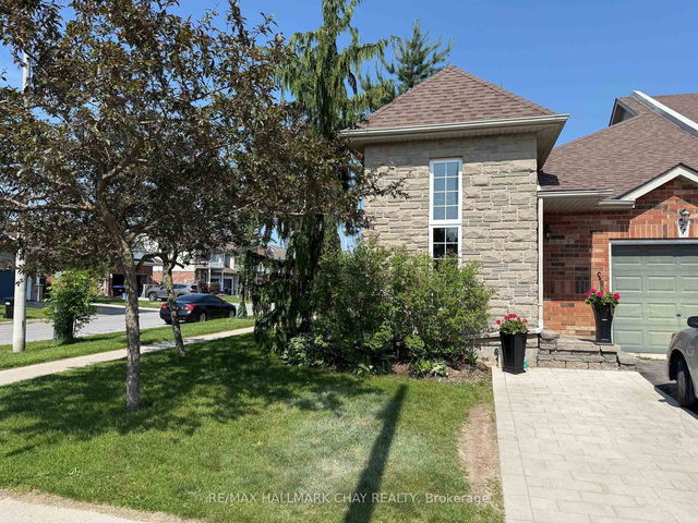Lower - 77 Cowan Avenue