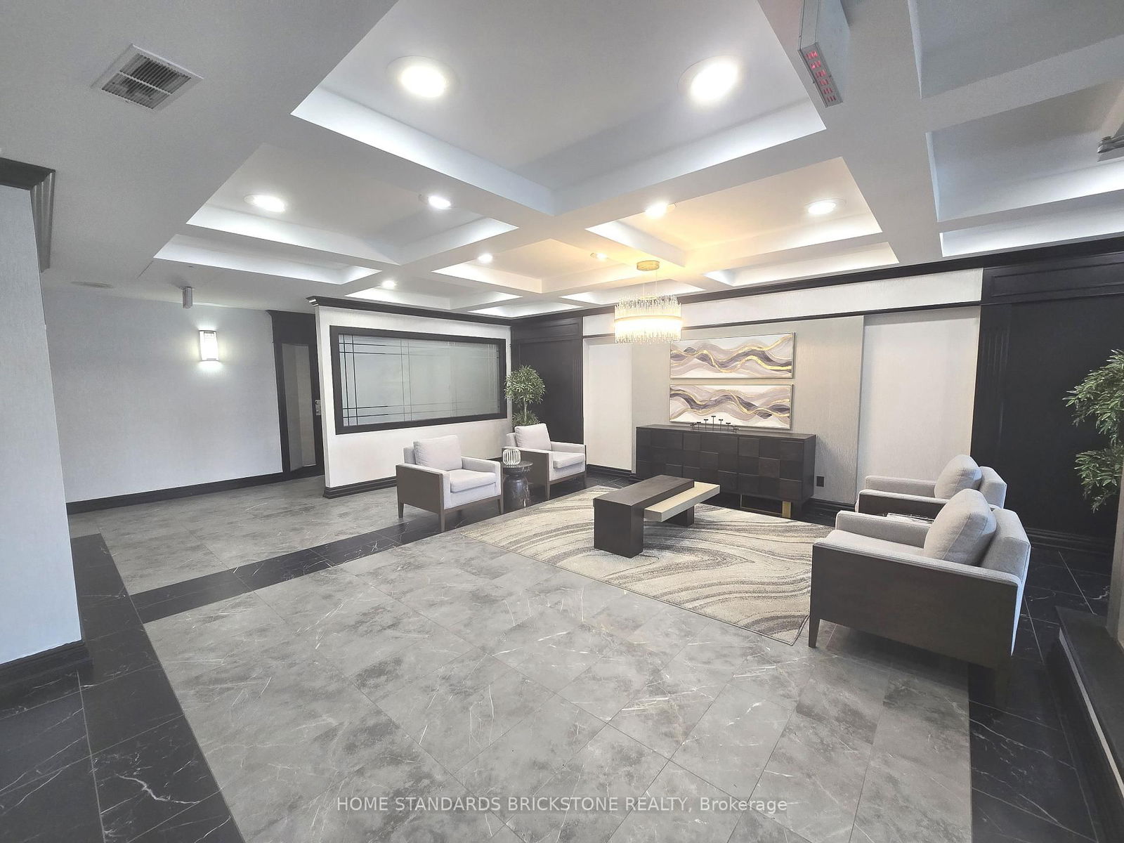Condo for lease at 805-91 Townsgate Drive, Vaughan, Ontario, L4J 8E8 - Crestwood-Springfarm-Yorkhill - MLS: N12218732