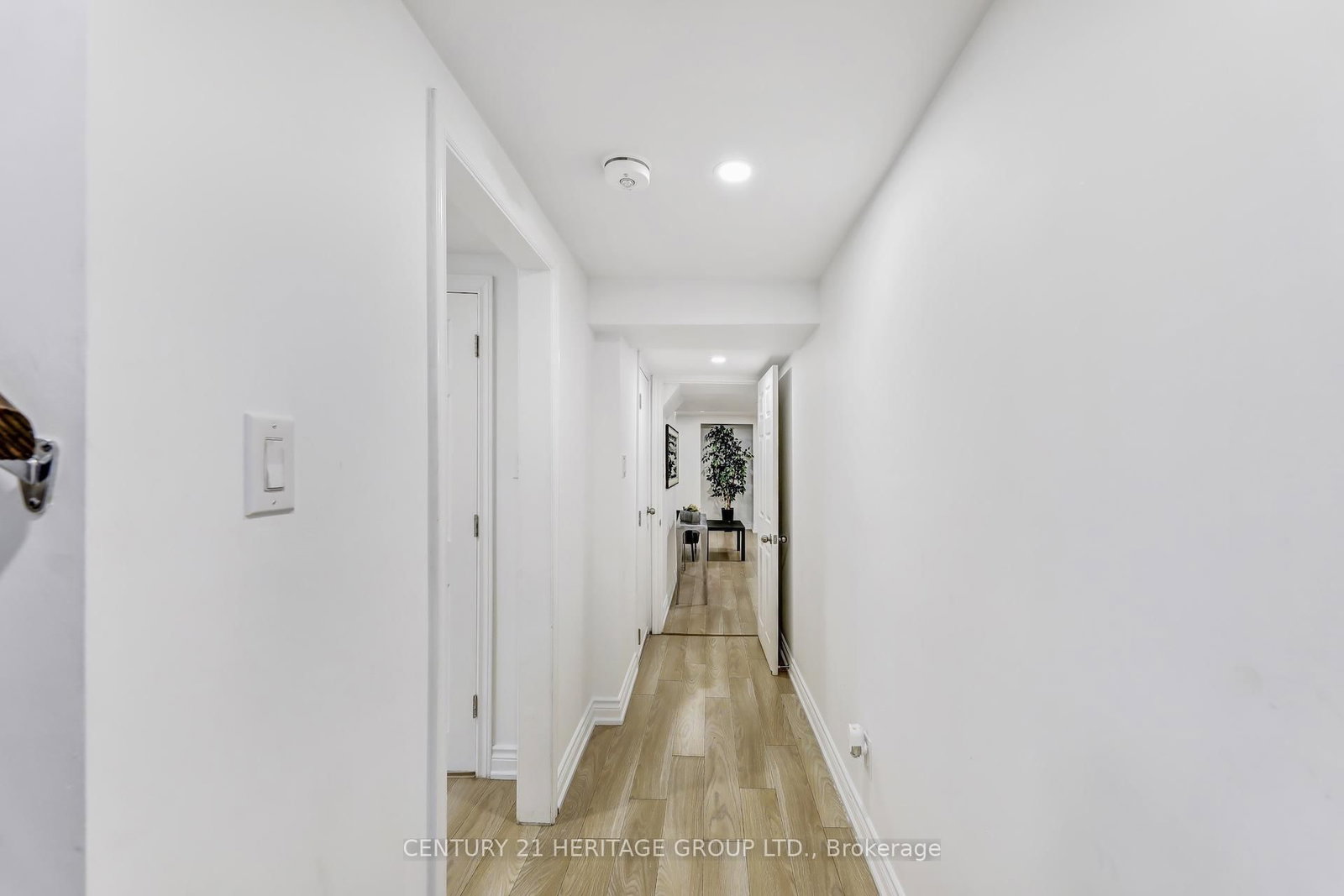 Listing Image 34
