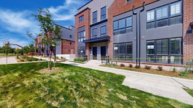 37 BURLEIGH Mews