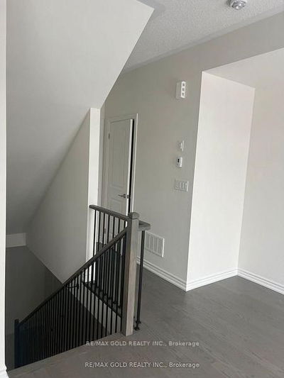 47 Montrose Blvd, Bradford West Gwillimbury - Bradford image-0-2