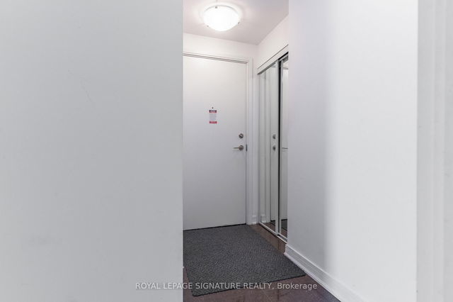2209 - 9201 Yonge Street
