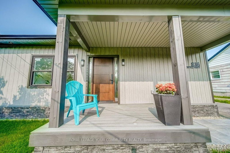 836 Montsell Ave, Georgina, L0E 1S0 | Image 3