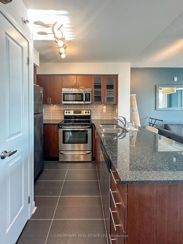 504 - 75 Norman Bethune Avenue
