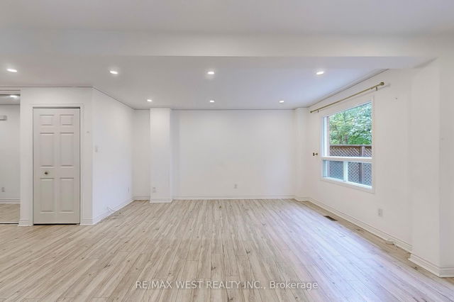 Main & Second Floor - 152 Don Head Village Boulevard
