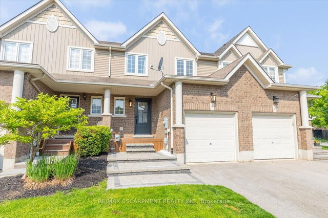 4 RUTHVEN Crescent