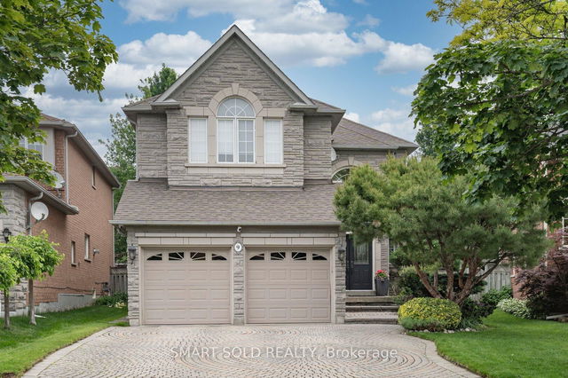 9 Alpine Crescent