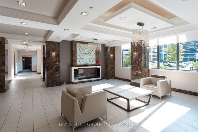 306 - 372 Highway 7 E