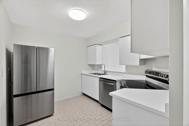 618 - 326 Major Mackenzie Drive E E
