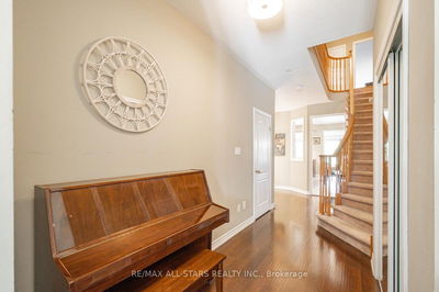 535 Reeves Way Blvd, Whitchurch-Stouffville - Stouffville image-0-4