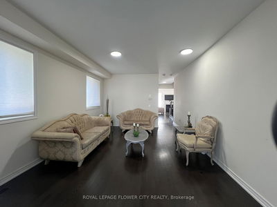106 Blackwell Cres, Bradford West Gwillimbury - Bradford image-0-3