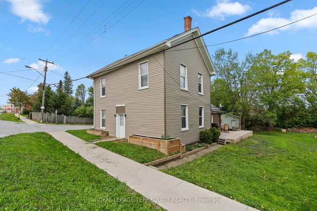 21 Albert Street S